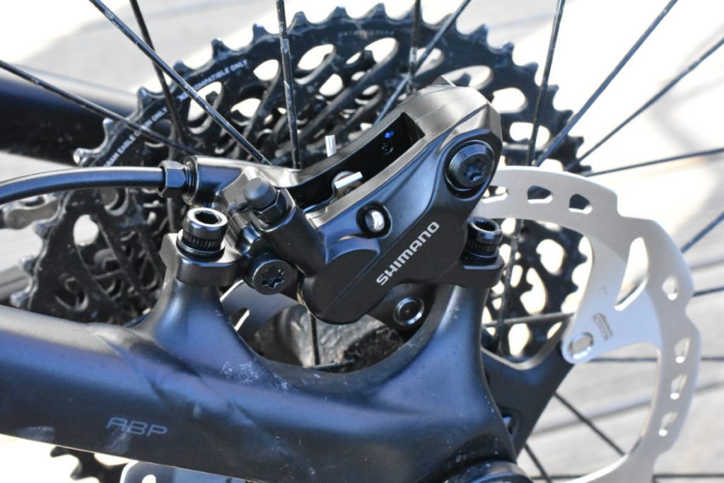 Shimano four-piston hydraulic brake set upgrade